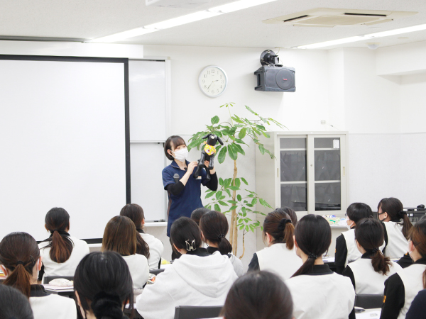 １年生へ接客のポイント説明！